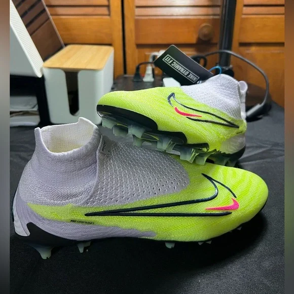 Nike Phantom GX Elite Gripknit DF FG Luminous Pack Size 9 US